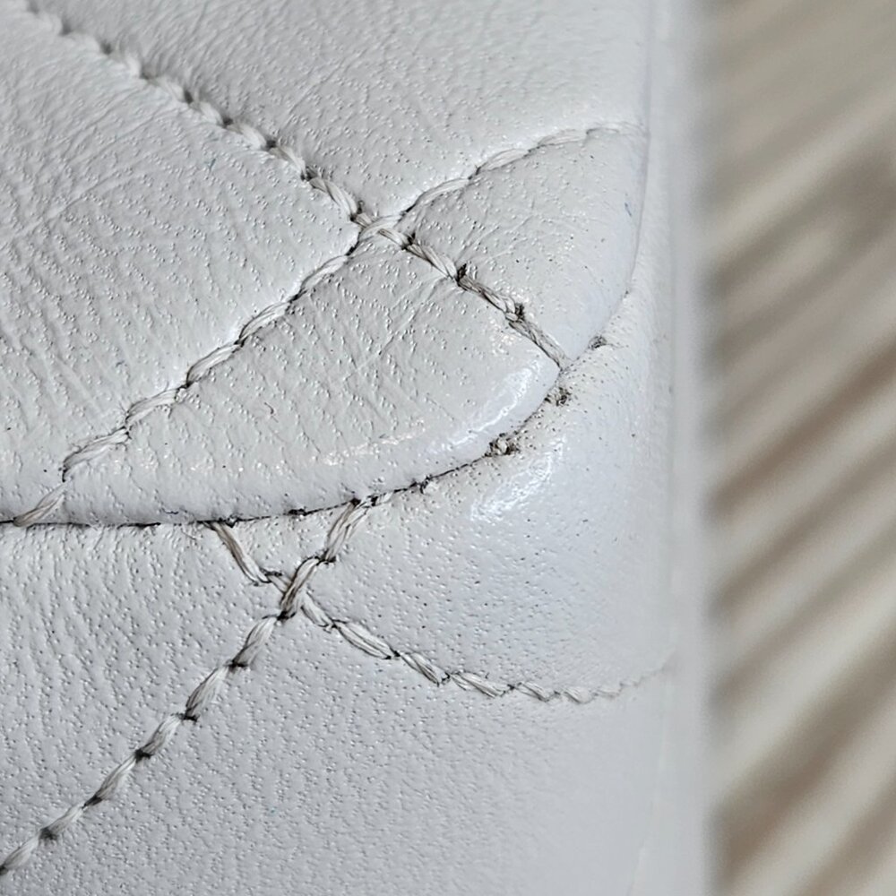 Vintage Chanel Medium 25 Classic Double Flap Lambskin Leather White and Gold - Picture 12 of 16